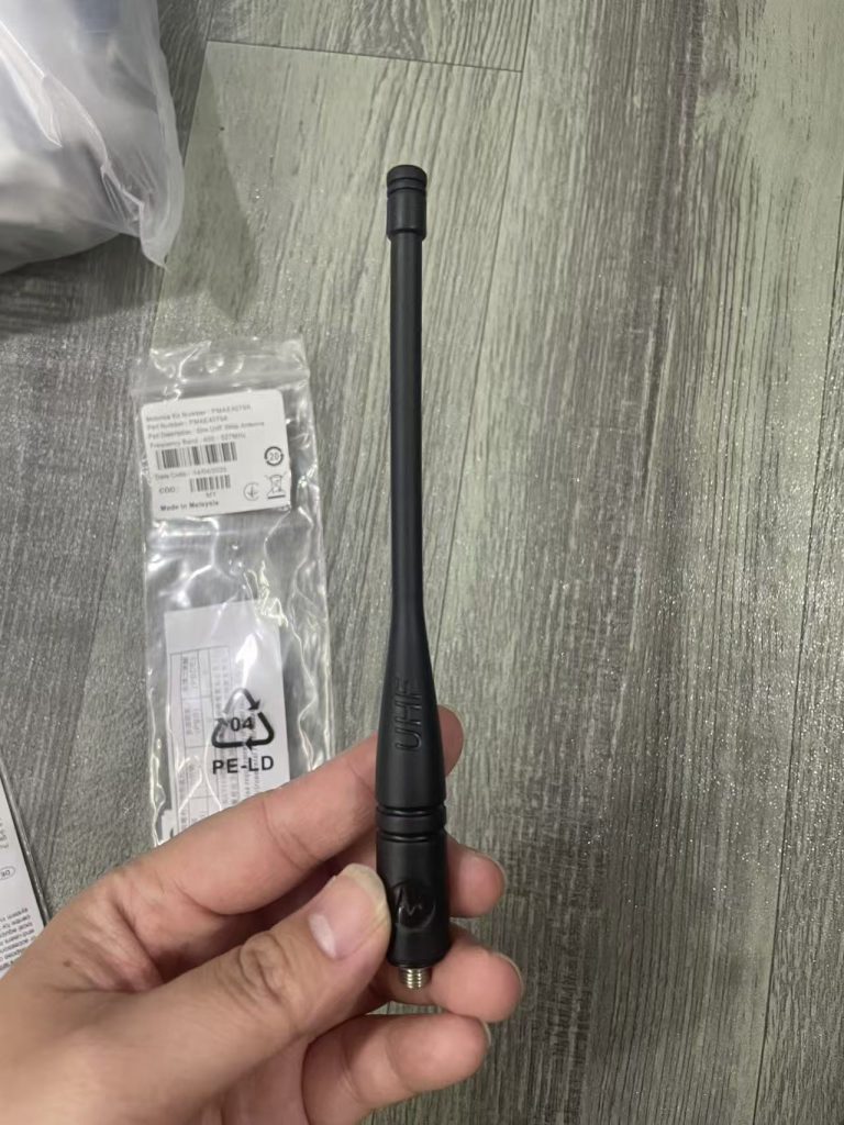 Motorola PMAE4079A antenna base connector showing GPS capable marking and OEM Motorola branding with 6.25 inch whip length